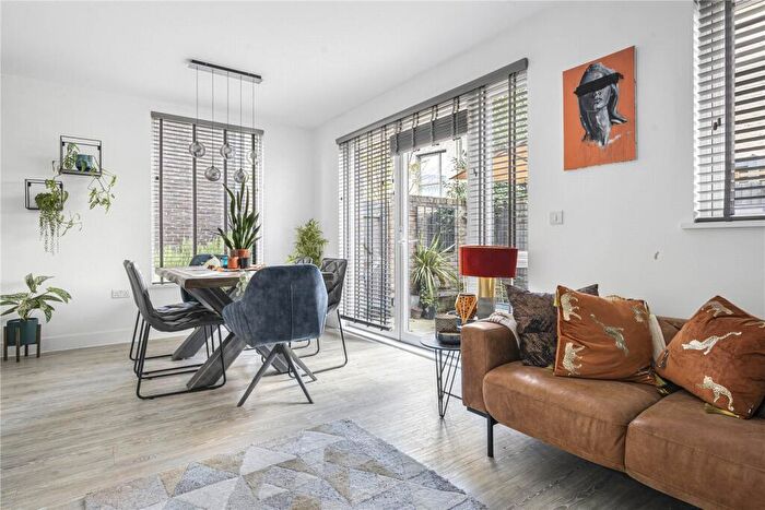 3 Bedroom Detached House For Sale In Bluebell Mews, Headington, OX3