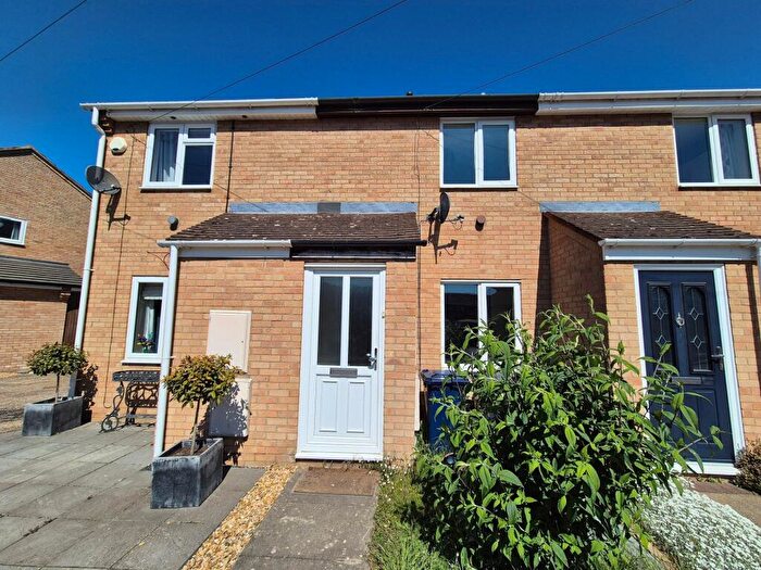 2 Bedroom Terraced House To Rent In Manor Gardens, Buckden, PE19