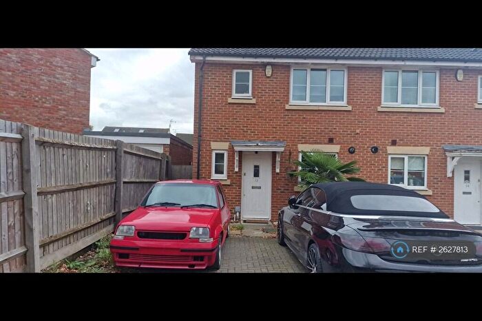 3 Bedroom Semi-Detached House To Rent In Failand Mews, Stanford-Le-Hope, SS17