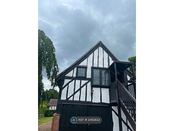 Studio To Rent In The, Newchapel Lingfield, RH7