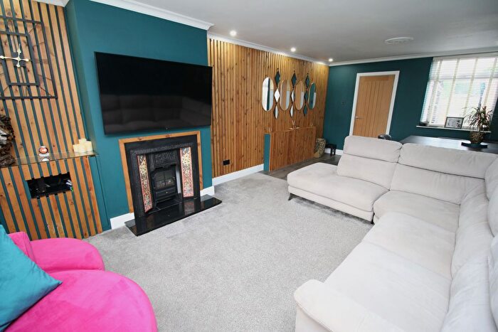 2 Bedroom Semi-Detached House For Sale In Bedworth Road, Bulkington, Bedworth, CV12