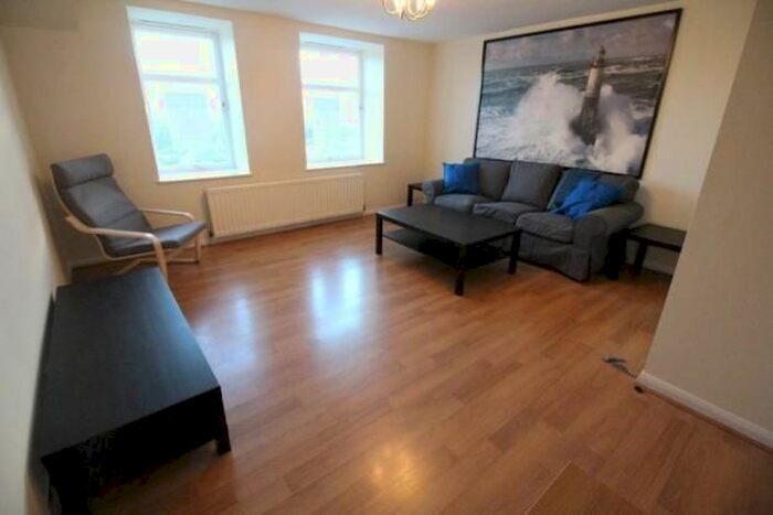 2 Bedroom Flat To Rent In Gairn Road, Aberdeen, AB10