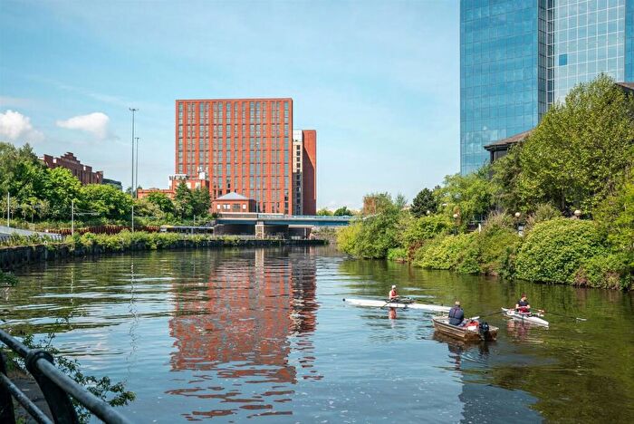 2 Bedroom Apartment To Rent In Old Trafford, Trafford Park, M17