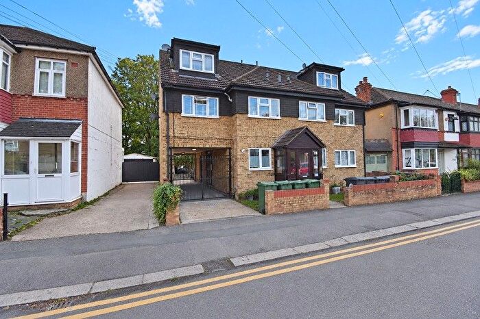 1 Bedroom Flat For Sale In Roebuck Court, A Cavendish Road, Highams Park, London., E4
