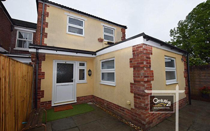 2 Bedroom Flat To Rent In |Ref: |, Albany Road, Southampton, SO15