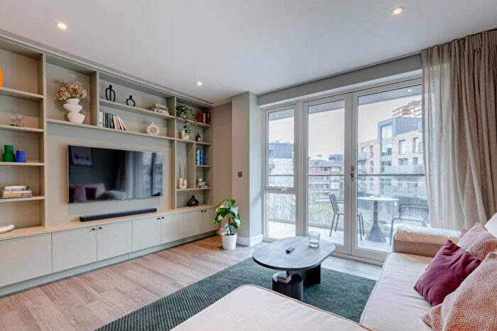 2 Bedroom Apartment To Rent In New North Road, London, ., N1