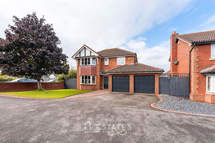4 Bedroom Detached House For Sale In Dyserth Road, Rhyl, Denbighshire, LL18
