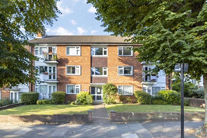 2 Bedroom Flat To Rent In Brunswick Road, London, W5