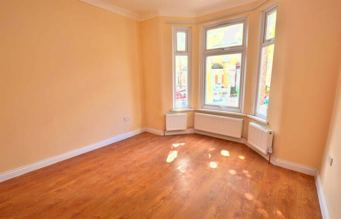 4 Bedroom Property To Rent In Shelley Avenue, London, E12