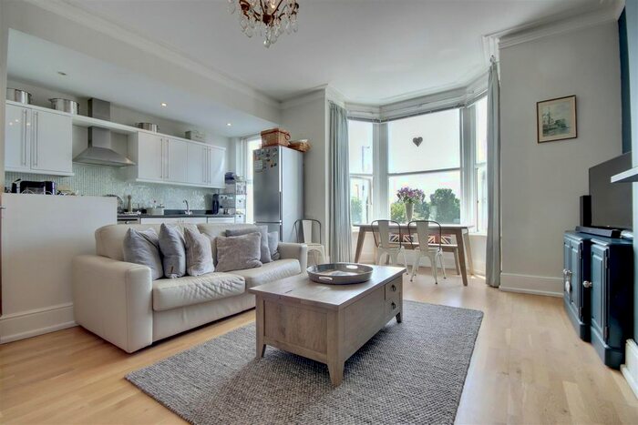 2 Bedroom Flat For Sale In Lennox Road South, Southsea, PO5