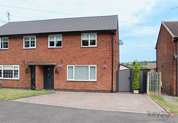 3 Bedroom Semi-Detached House For Sale In Reynard Crescent, Renishaw, Sheffield, S21