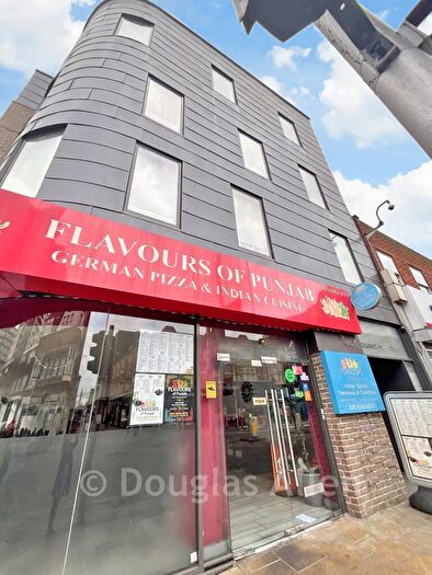 2 Bedroom Flat For Sale In High Road, Ilford, Essex, IG1