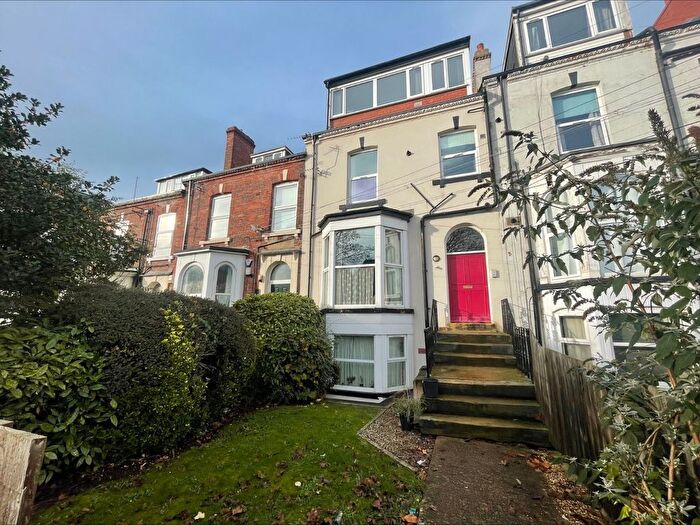 1 Bedroom Flat To Rent In Victoria Terrace, Leeds, West Yorkshire, LS3