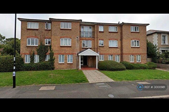 2 Bedroom Flat To Rent In Billsley Court, London, SE25