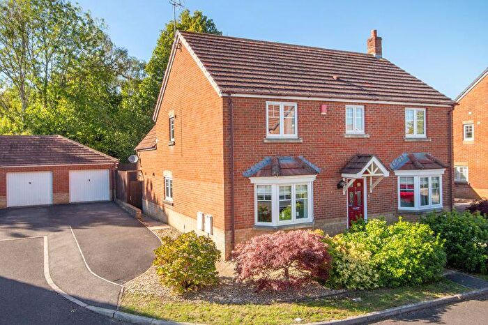 4 Bedroom Detached House For Sale In Hazel Farm, SO40