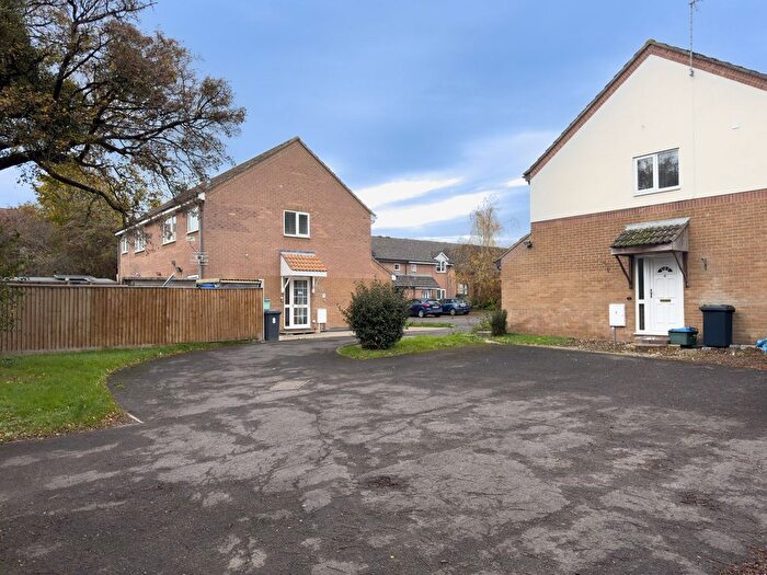 1 Bedroom Flat To Rent In Ellison Close, Gloucester, GL4