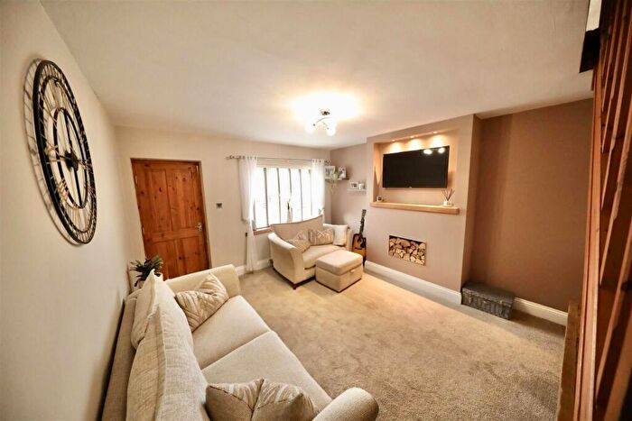 2 Bedroom End Of Terrace House For Sale In Main Street, Burstwick, Hull, HU12