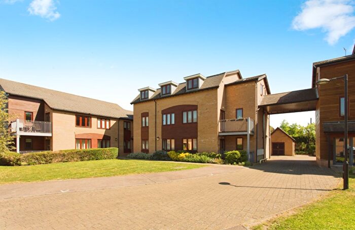 2 Bedroom Flat For Sale In Abberley Wood, Great Shelford, Cambridge, CB22