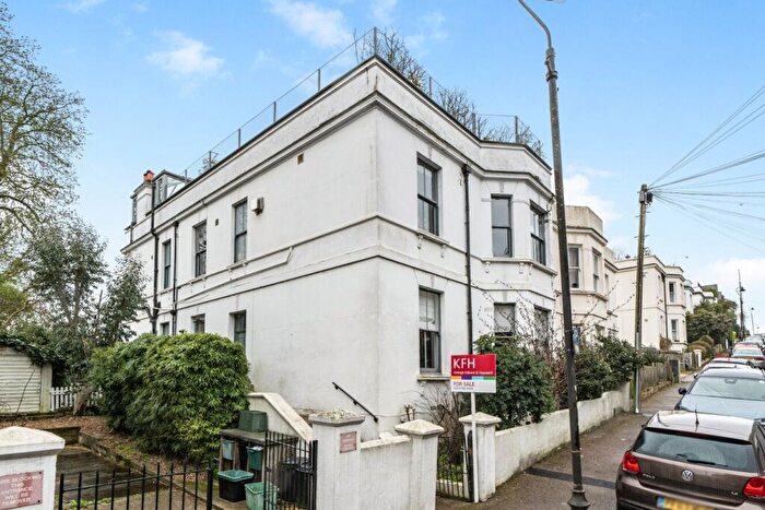 3 Bedroom Flat For Sale In Waldegrave Road, Crystal Palace, London, SE19