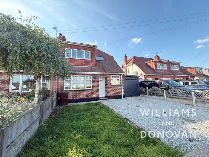 3 Bedroom Chalet To Rent In Olive Avenue, Leigh-On-Sea, SS9