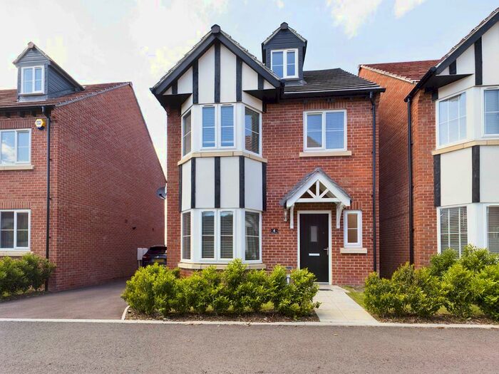 4 Bedroom Detached House To Rent In New Dawn View, Gloucester, GL1