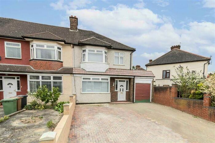 3 Bedroom House To Rent In Woodyates Road, Lee, SE12