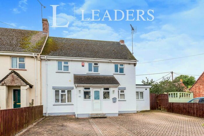 3 Bedroom Semi-Detached House To Rent In Marlborough Gardens, SN7