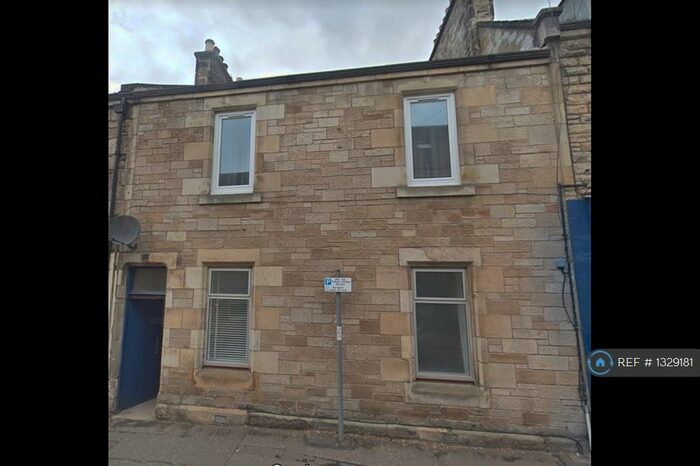 2 Bedroom Flat To Rent In Commercial Street, Kirkcaldy, KY1
