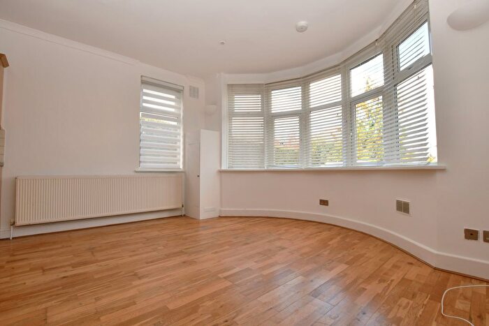 2 Bedroom Flat To Rent In Addiscombe Road, Croydon, CR0