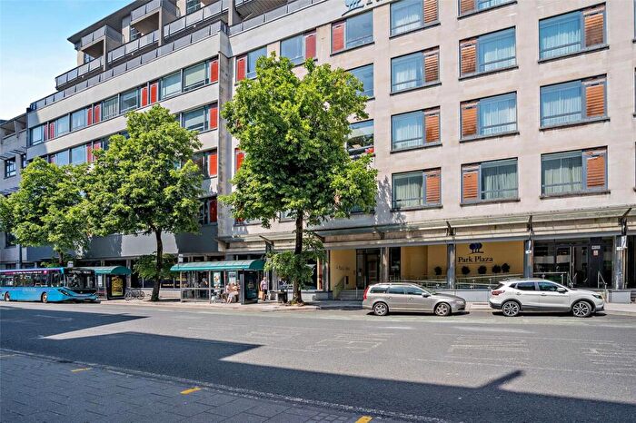 2 Bedroom Apartment For Sale In Greyfriars Road, Cardiff, CF10
