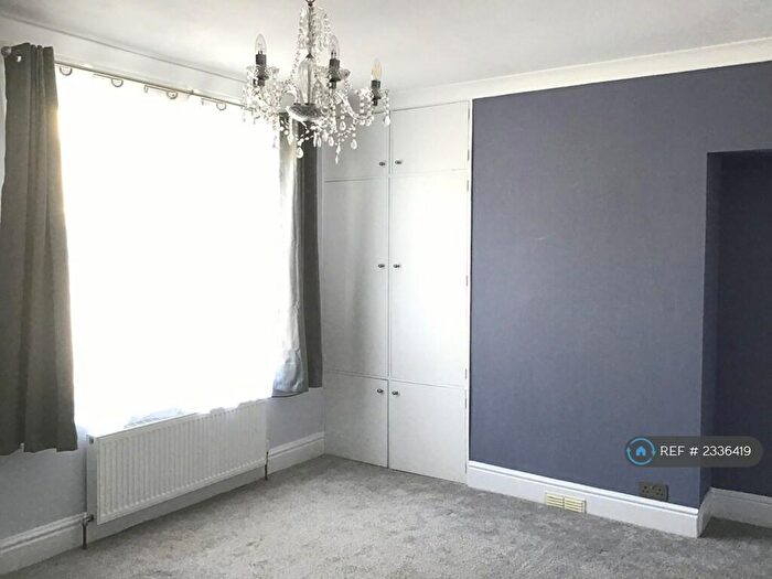 4 Bedroom Terraced House To Rent In North Lodge Avenue, Harrogate, HG1