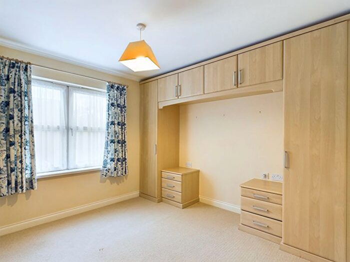 2 Bedroom Flat For Sale In Hafan Tywi, The Parade, Carmarthen, SA31