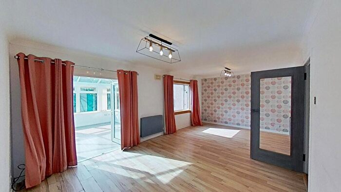 4 Bedroom Semi-Detached House To Rent In Bonaly Drive, Edinburgh, Midlothian, EH13