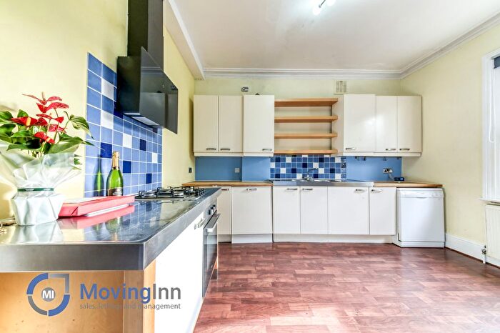 2 Bedroom Flat To Rent In Gleneldon Road, Streatham, SW16