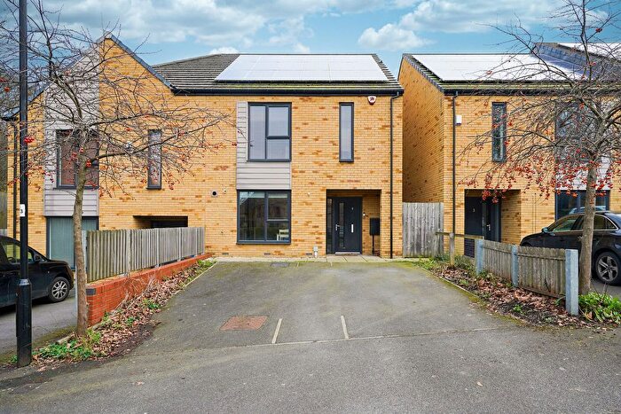 3 Bedroom Semi Detached House For Sale In Park Spring Close, Sheffield, S2