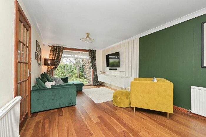 4 Bedroom Detached House For Sale In Mortonhall Park Drive, Edinburgh, EH17