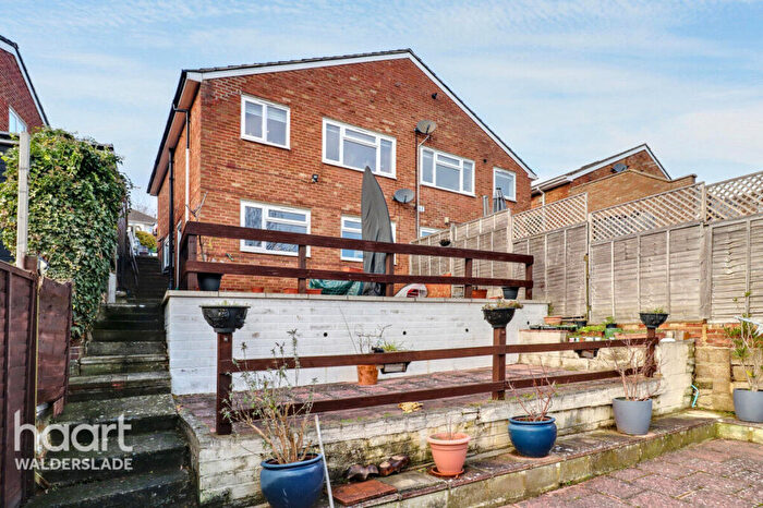 3 Bedroom Semi Detached House For Sale In Sussex Drive, Chatham, ME5