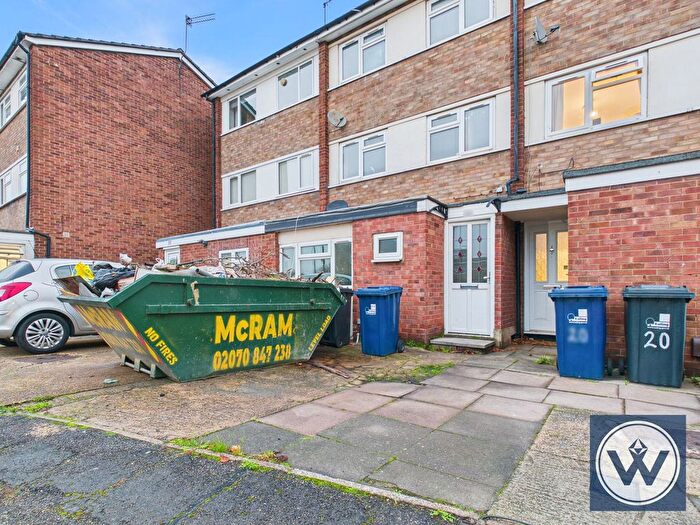 4 Bedroom Town House For Sale In Broomcroft Avenue, Northolt, UB5