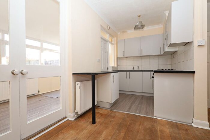 1 Bedroom Terraced House To Rent In Windsor Road, Enfield, EN3
