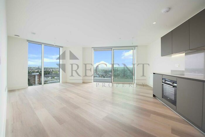 2 Bedroom Apartment To Rent In Hale Works Apartment, Daneland Walk, N17