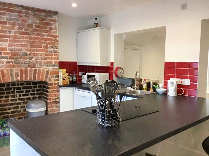 4 Bedroom House To Rent In Broad Street, Canterbury - Ref, CT1