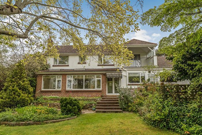 4 Bedroom Property For Sale In Wallace Road, Broadstone, BH18