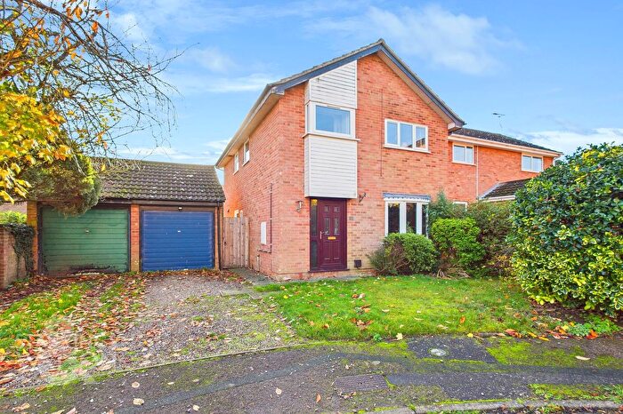 4 Bedroom Detached House For Sale In Grovebury Close, Brundall, Norwich, NR13
