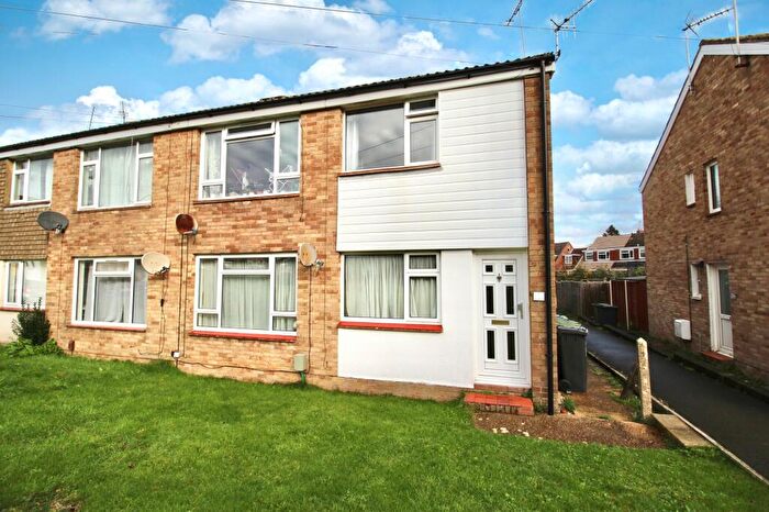 2 Bedroom Flat For Sale In Sherborne Way, Hedge End, SO30