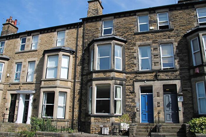 2 Bedroom Flat To Rent In Haywra Street, Harrogate, HG1