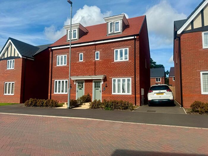 3 Bedroom Semi-Detached House For Sale In Jamie Marcus Way, Oadby, LE2