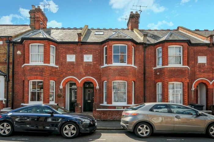 4 Bedroom Terraced House To Rent In Temple Road, Windsor, SL4