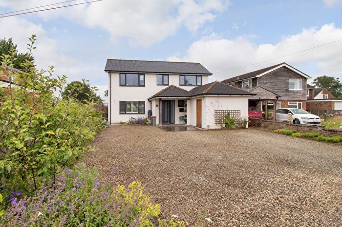 4 Bedroom Detached House For Sale In Bell Lane, Staplehurst, Tonbridge, TN12