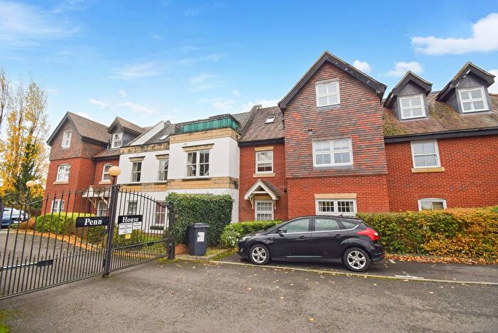 2 Bedroom Flat For Sale In Jennery Lane, Burnham, Buckinghamshire, SL1