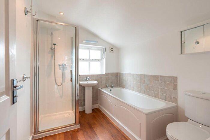3 Bedroom Terraced House For Sale In Henley Street, Oxford, OX4